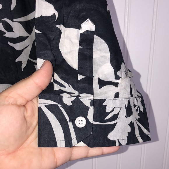 Ann Taylor Petites Navy Blue/White Floral Blouse - Picture 4 of 7